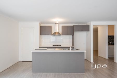 Family Living in a Prime, Nature-Filled Location - Photo 3