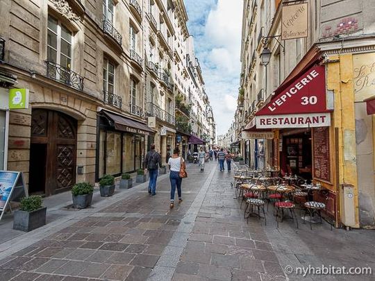 Logement à Paris, Location meublée - Photo 1