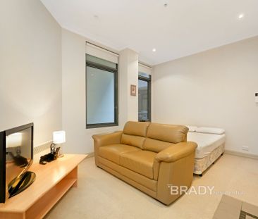 115/406 La Trobe Street, Melbourne - Photo 2