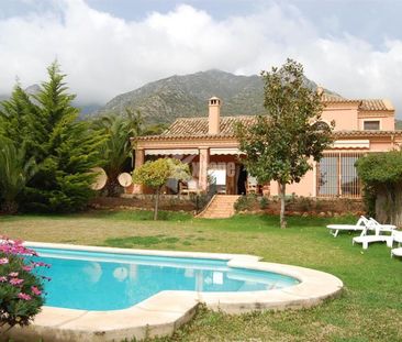 Villa for rent in Cascada de Camoján, Marbella, Málaga, Costa del Sol - Photo 2