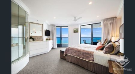 FULLY RENOVATED MODERN HIGH LEVEL APARTMENT WITH PANORAMIC OCEAN VIEWS - Photo 4