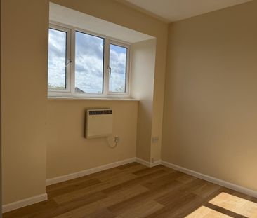 Blenheim Close, Peasedown St John, Bath - Photo 1