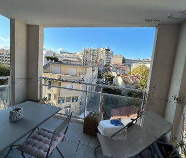 A louer appartement de type 2 avec terrasse et parking 13005 à La T... - Photo 6