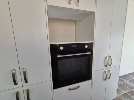 3 Bedroom Cosy Home in Mt Albert(Ready to move in) - Photo 5