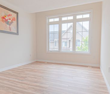 For Lease - 2435 Greenwich Drive Unit# 55, Oakville, Ontario - Photo 5