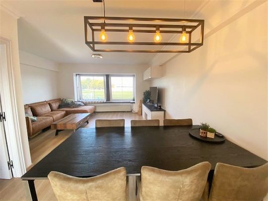 Erg centrale en goed gelegen Bel-Etage met garage en open zicht in Knokke centrum. - Photo 1