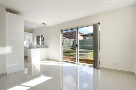 1B Meakin Crescent, Chester Hill NSW 2162 - House For Rent | Domain - Photo 4