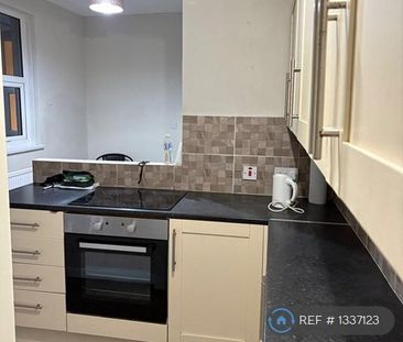 4 bedroom terraced house to rent - Photo 4