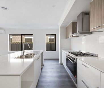 The Perfect Balance of Comfort & Class - Photo 2