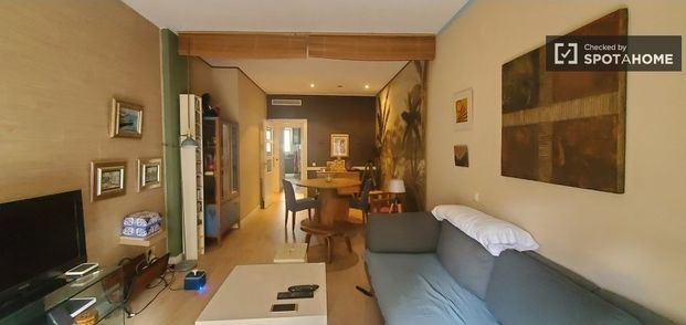 barcelona, Catalonia 08037 - Photo 1