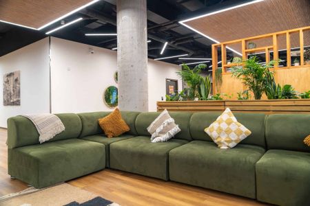 Platinum Studio - Photo 2