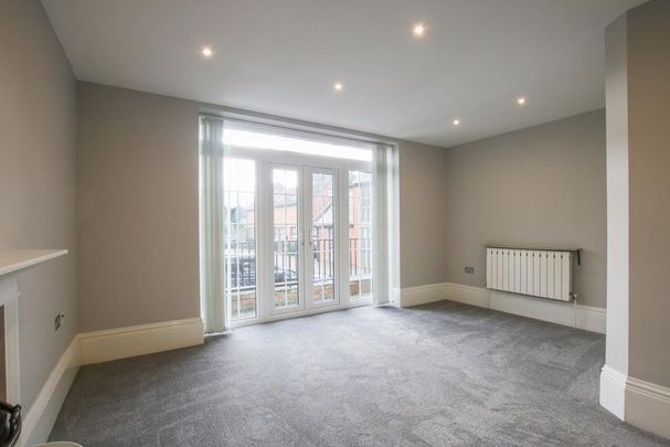 1 bedroom ground floor flat to rent - Photo 1