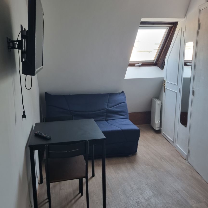 Location Appartement 1 pièce 9m² PARIS 8ème - Photo 1