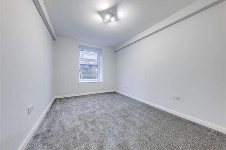 Burnley Road East, Waterfoot, Rossendale, BB4 - Photo 4