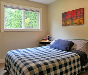 Cozy Rancher Home with Fenced Backyard – Half Months Rent Free! - Photo 1