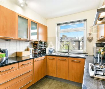 1 bedroom penthouse to rent - Photo 6