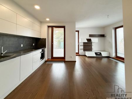Pronájem bytu 2+kk 49 m2 - Fotografie 2