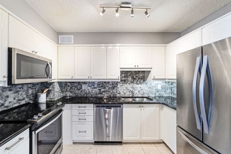 For Lease - 212 Kerr Street Unit# 503, Oakville, Ontario - Photo 4