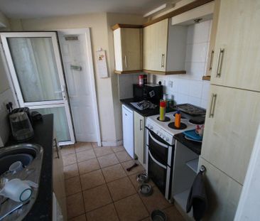 2 bedroom terraced house to rent - Photo 6