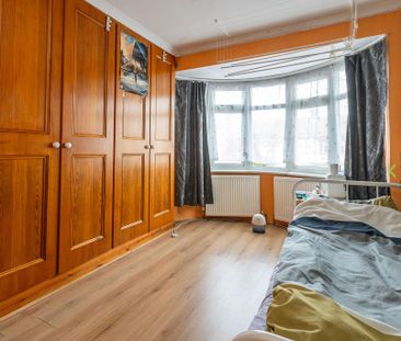 4 bedroom terraced house to rent - Photo 6