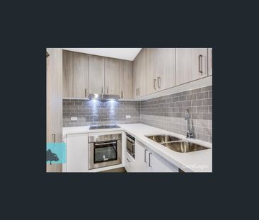 Stylish & Modern Apartment - Close to All Amenities! - Photo 4