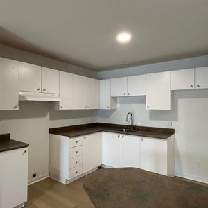 1 CH - 1 SDB - Saint-Charles-Borromée - $1,249 /mo - Photo 3