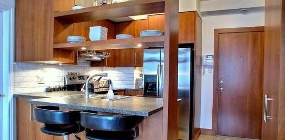 Superbe condo style penthouse sur deux niveaux de 1000 pc - Photo 2