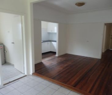 Walk to Westfields - Photo 2