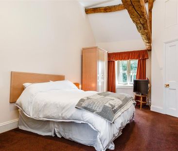 4 bedroom semi-detached house to rent - Photo 2