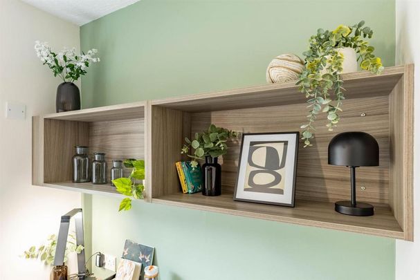 1 bedroom in a flat share to rent - Photo 1