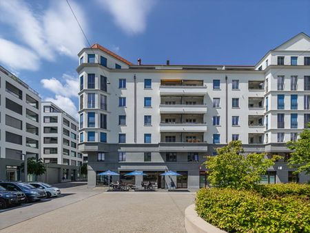 "In the heart of Dietikon!" - Photo 5