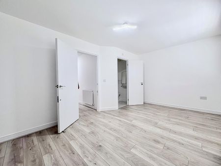 4 bedroom townhouse to rent - Photo 4