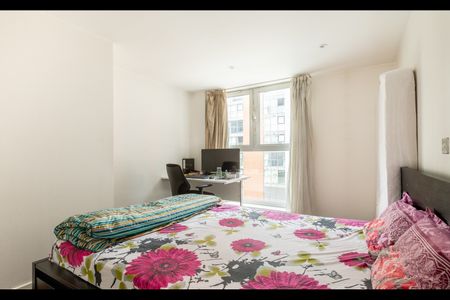 1 Bed Flat, The Oxygen, E16 - Photo 5