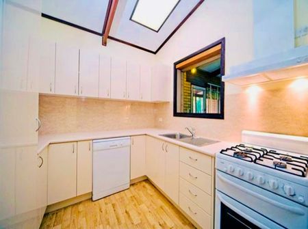 5-bedroom shared house / townhouse, Lilka street - Photo 4