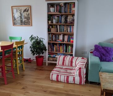 2 Bed Maisonette, Lawrie Reilly Place Edinburgh, EH7 - Photo 3