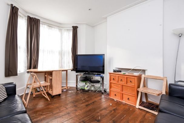 6 bedroom end of terrace house to rent - Photo 1