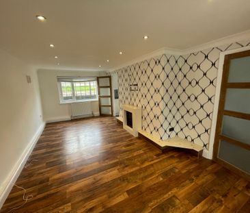 Bwlch Crescent, Neath, SA11 - Photo 1