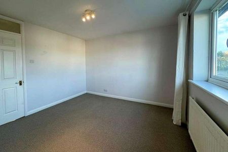 Buckingham Road, Petersfield, Hampshire, GU32 - Photo 5