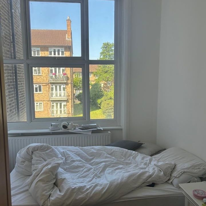 2 Bed Flat, Stoke Newington High St, N16 - Photo 1