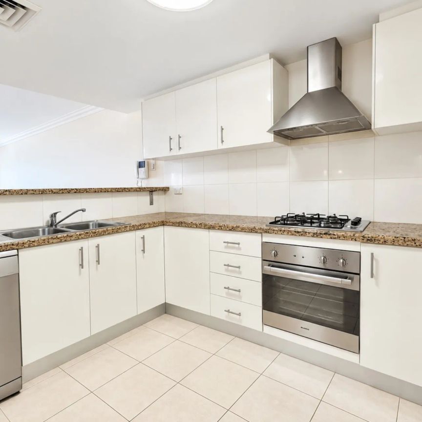 2 Bedroom apartment in prime location - Photo 1