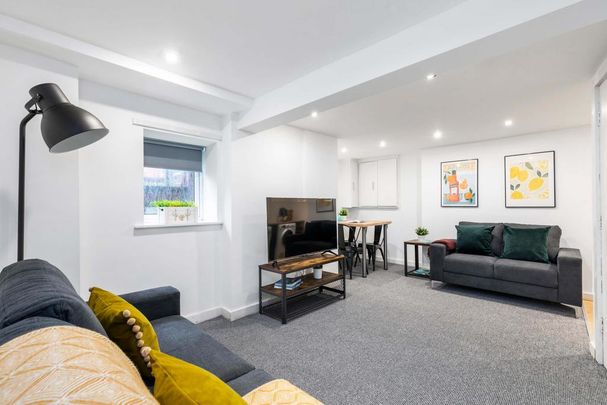 5 bedroom house to rent - Photo 1