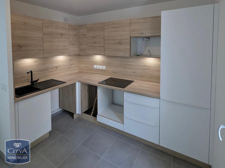 Location Appartement 3 pièces 70m² NICE 06200 - Photo 4