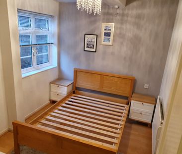 1 Bed Flat, Corvette Square, SE10 - Photo 2