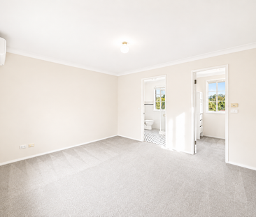 Spacious Freestanding Townhouse with Double Garage - Photo 1