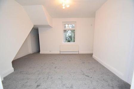 3 bedroom terraced house to rent - Photo 3