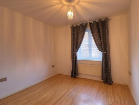 2 BED Ground floor flat To rent - Photo 2