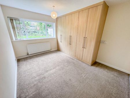 3 bedroom detached bungalow to rent - Photo 4