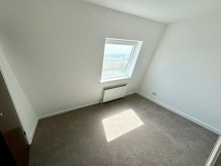 3 bedroom detached house to rent - Photo 2