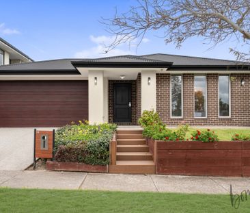 Modern Family Living in the Heart of Craigieburn - Photo 3