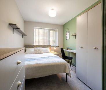 1 bedroom in a house share to rent - Photo 1